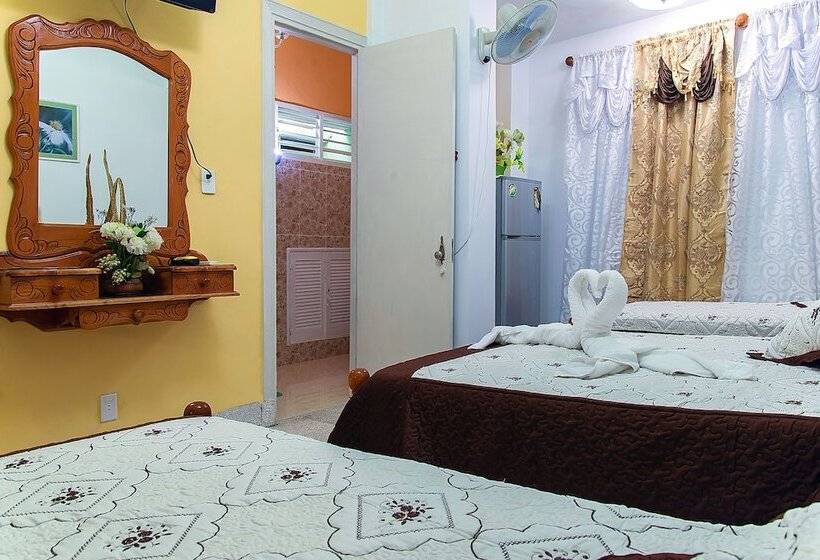 Majatalo Hostal Yakelyn