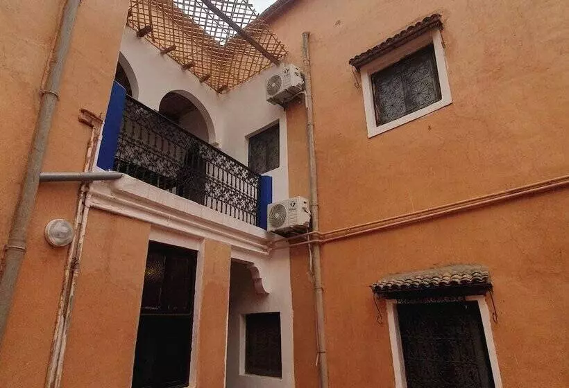 ペンション Riad Taourirte