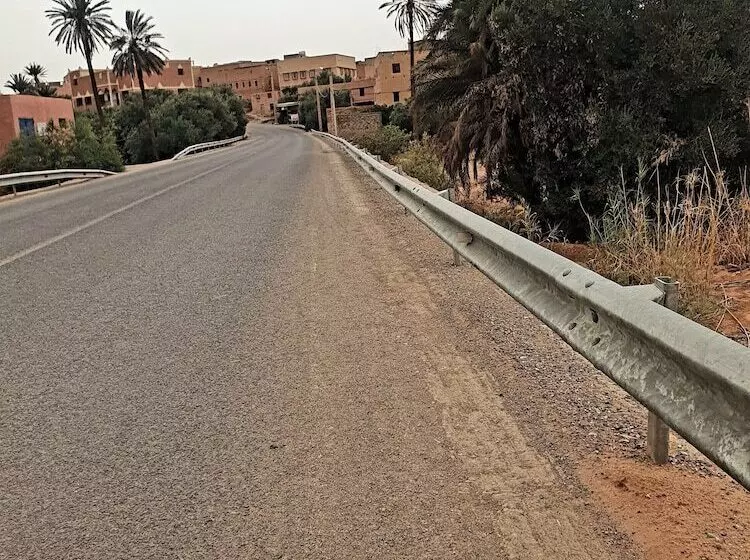 ペンション Riad Taourirte