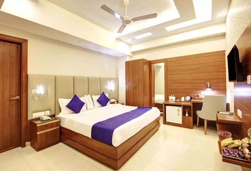 Marks Hotel & Banquet