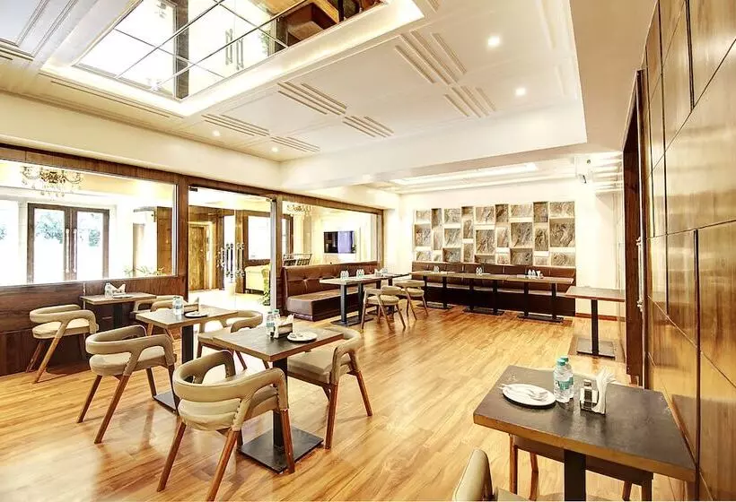 Marks Hotel & Banquet