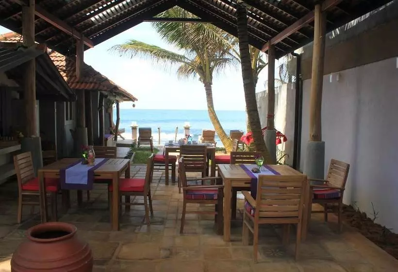 Aamiaismajoitus (B&B) Eka Beach