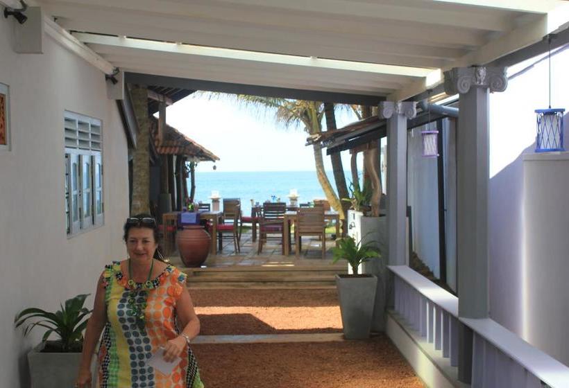 ベッドアンドブレックファースト Eka Beach