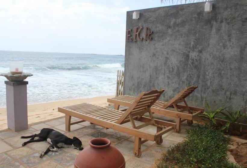 ベッドアンドブレックファースト Eka Beach