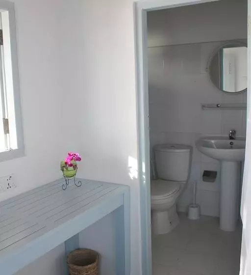 Aamiaismajoitus (B&B) Eka Beach
