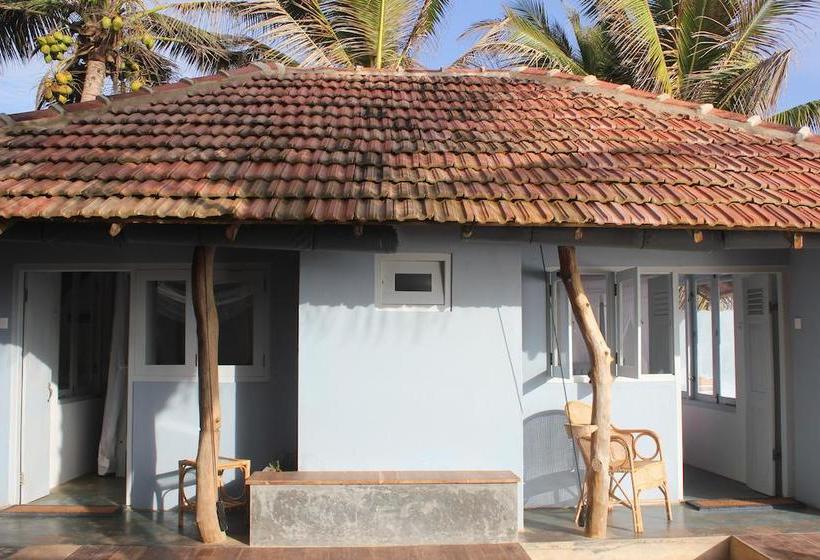 ベッドアンドブレックファースト Eka Beach