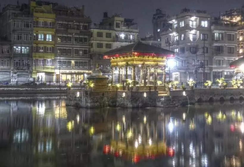 تختخواب و صبحانه Tajaa Pha The Heritage Home