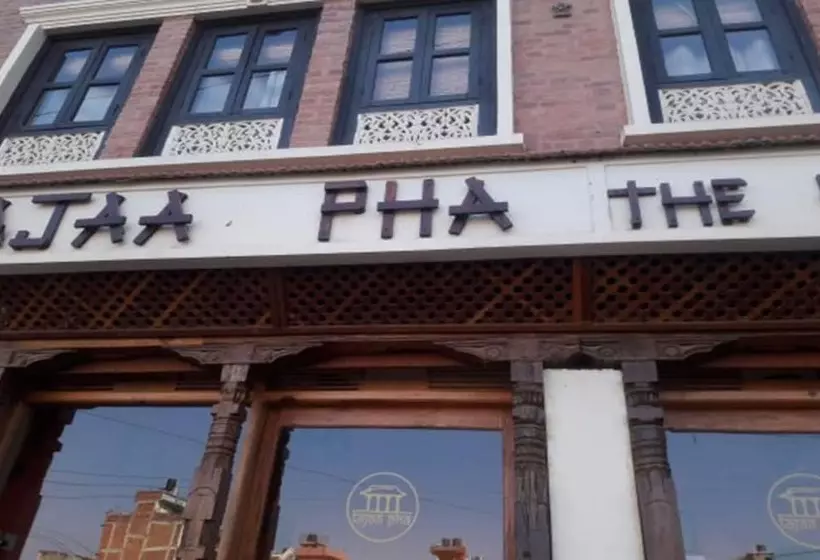 تختخواب و صبحانه Tajaa Pha The Heritage Home