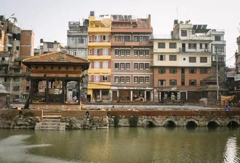 تختخواب و صبحانه Tajaa Pha The Heritage Home