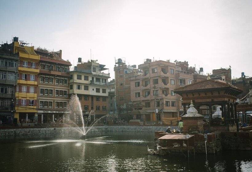 تختخواب و صبحانه Tajaa Pha The Heritage Home