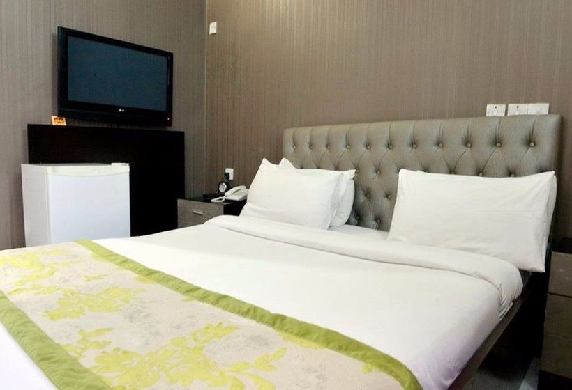 Emirates International Hotel & Suites