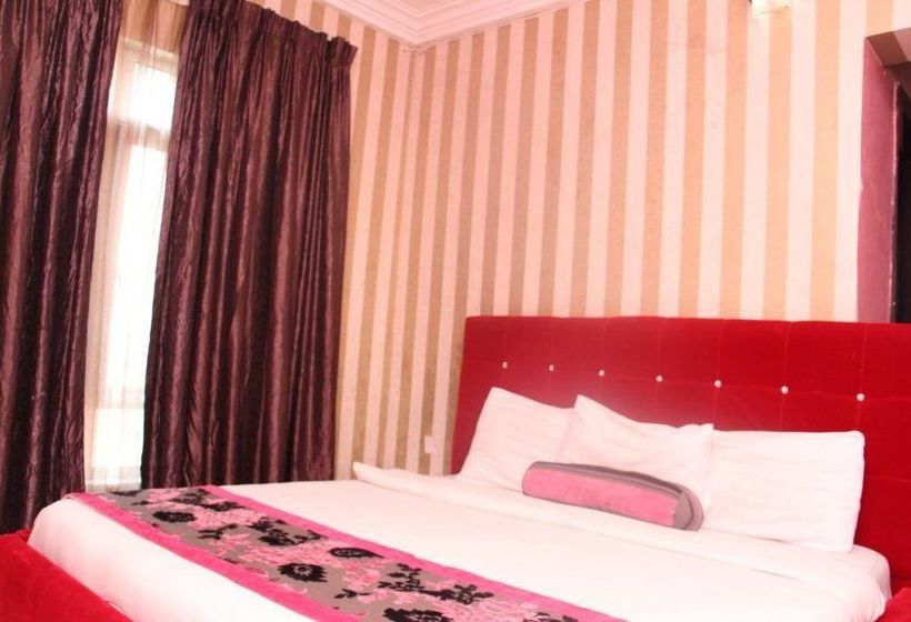 Emirates International Hotel & Suites