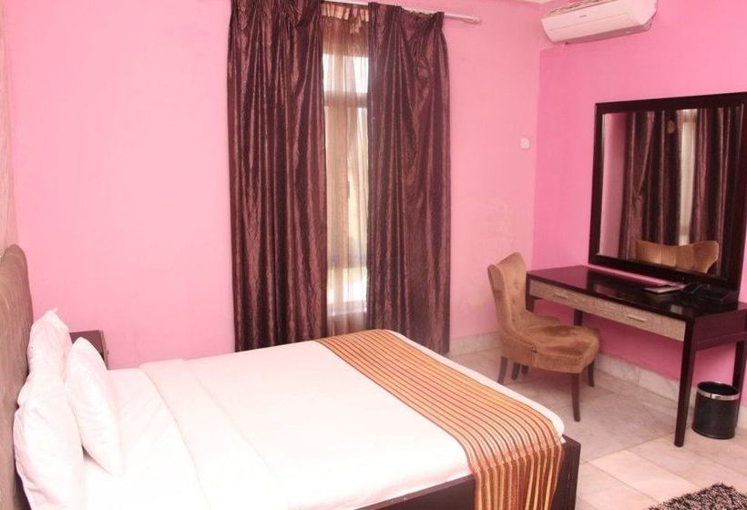 Emirates International Hotel & Suites