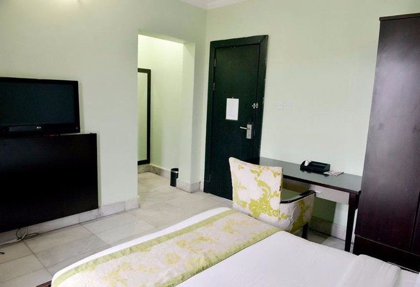 Emirates International Hotel & Suites