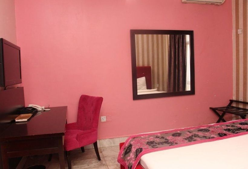 Emirates International Hotel & Suites