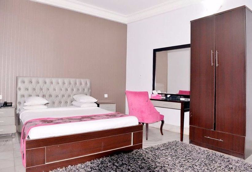 Emirates International Hotel & Suites