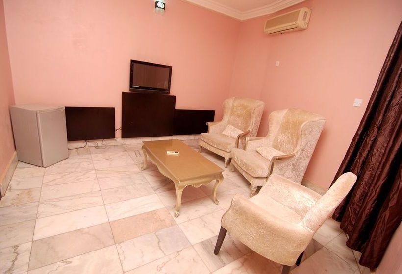 Emirates International Hotel & Suites