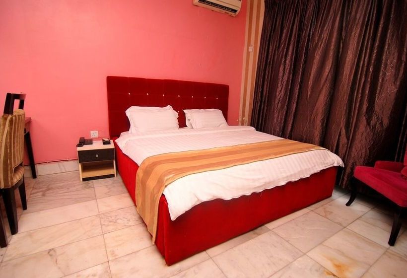 Emirates International Hotel & Suites