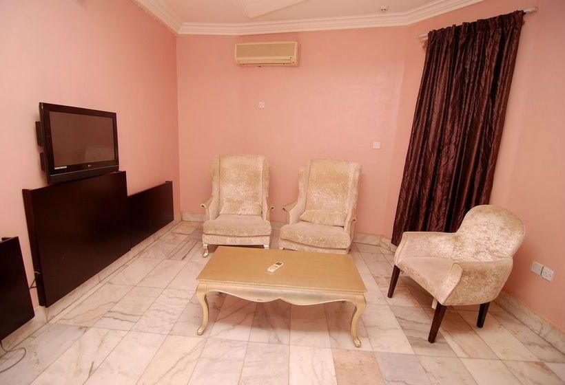 Emirates International Hotel & Suites