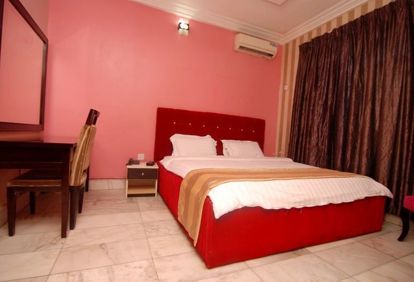 Emirates International Hotel & Suites