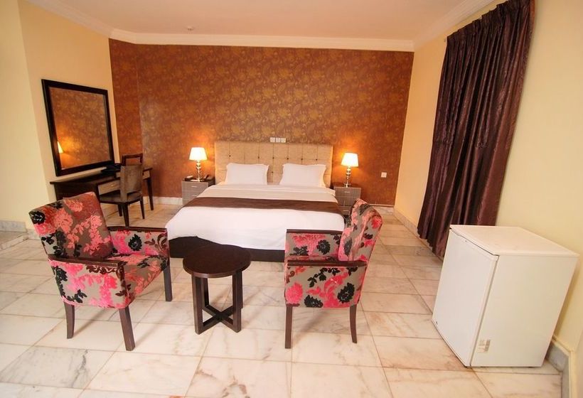 Emirates International Hotel & Suites