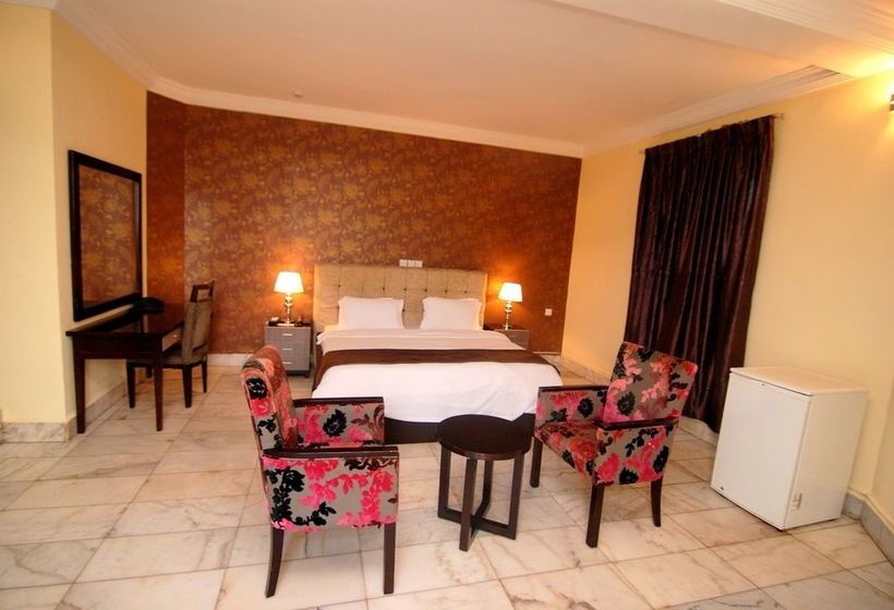 Emirates International Hotel & Suites