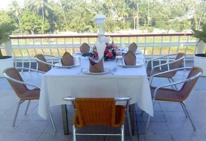 هتل Alliance Resort