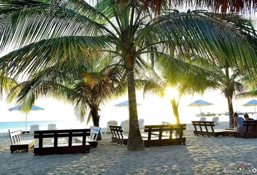 ホテル Arenas Beach