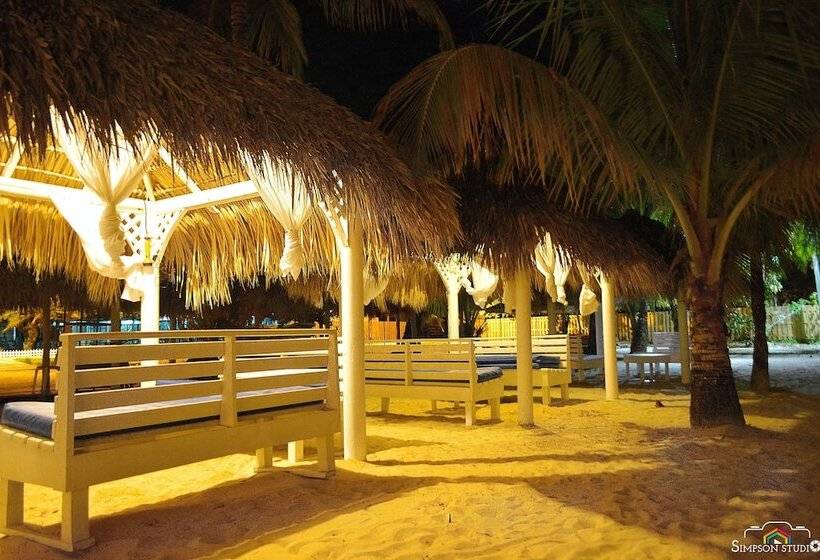 هتل Arenas Beach