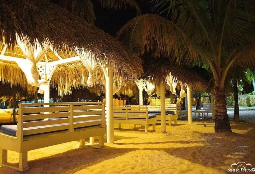 ホテル Arenas Beach