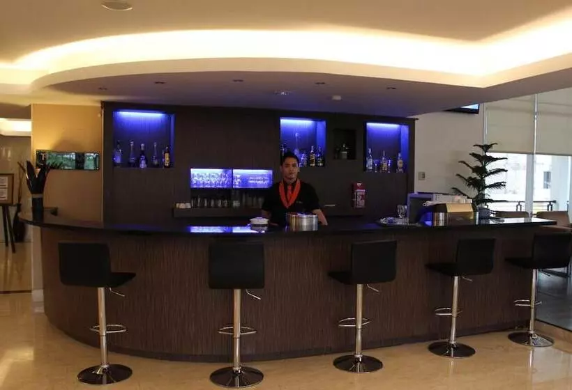 Hotel Asialink Premier