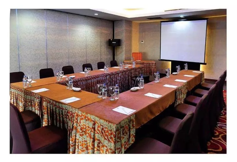Hotel Asialink Premier