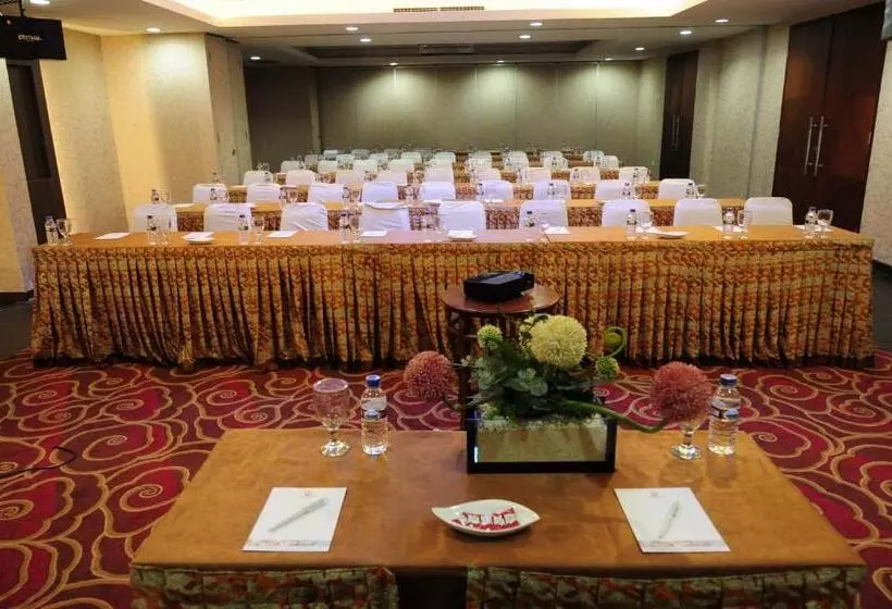 Hotel Asialink Premier