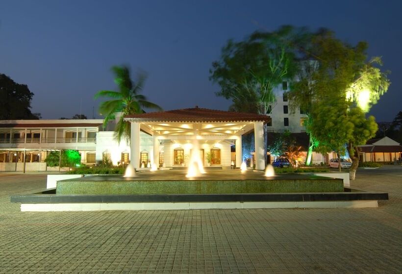 ホテル Chanakya Bnr