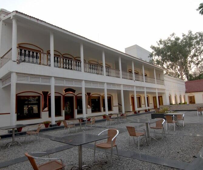 ホテル Chanakya Bnr