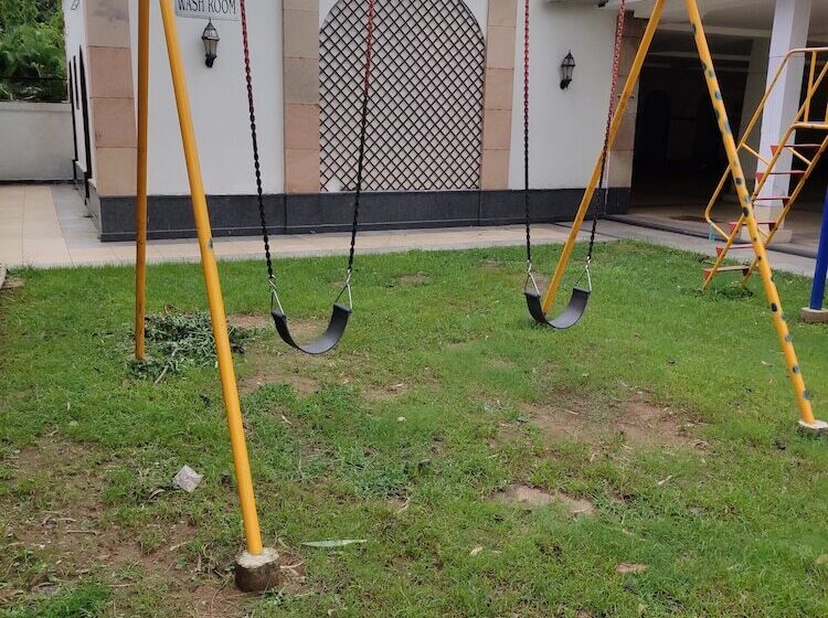 ホテル Chanakya Bnr