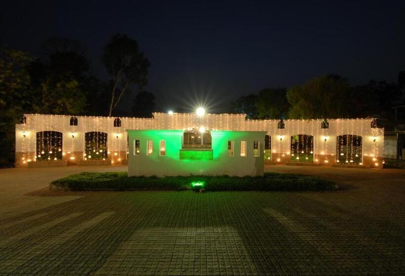 ホテル Chanakya Bnr