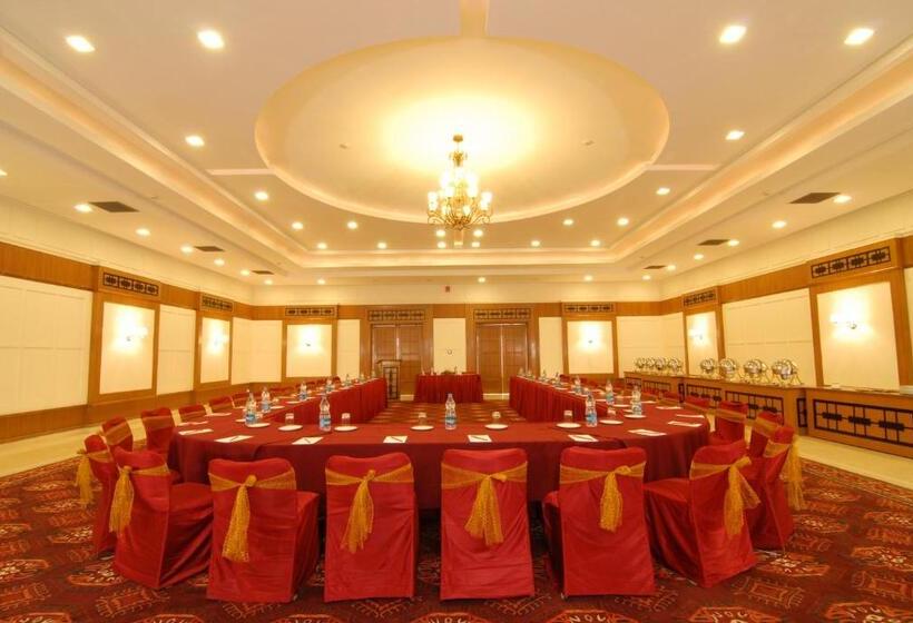 ホテル Chanakya Bnr