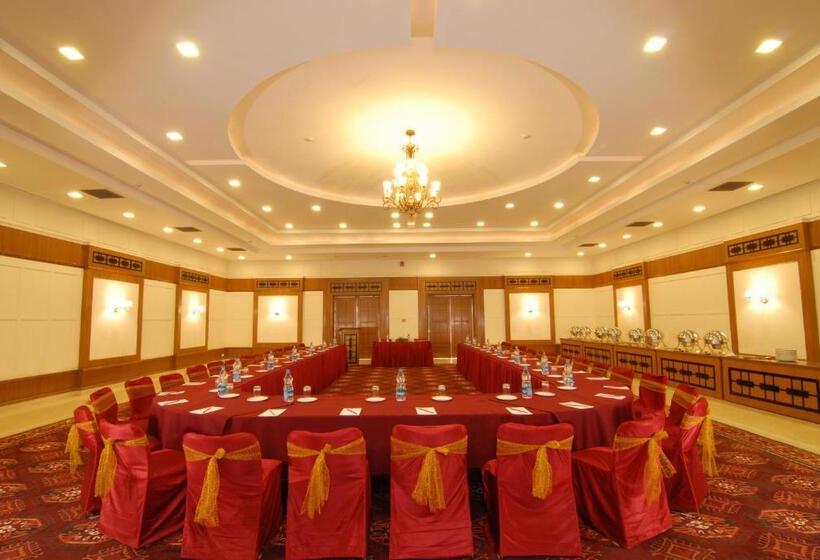 ホテル Chanakya Bnr