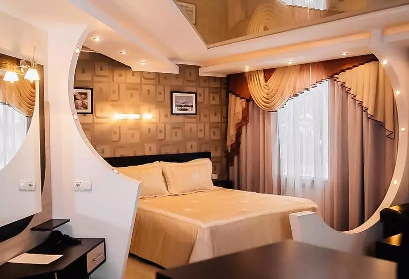 ホテル Dniprovski Zori