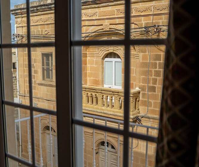 هتل Illogga Boutique