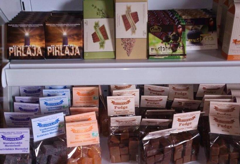 בית מלון כפרי Kylmäpihlaja Lighthouse