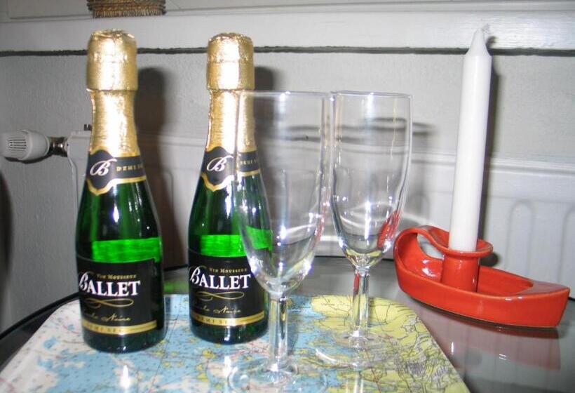 בית מלון כפרי Kylmäpihlaja Lighthouse