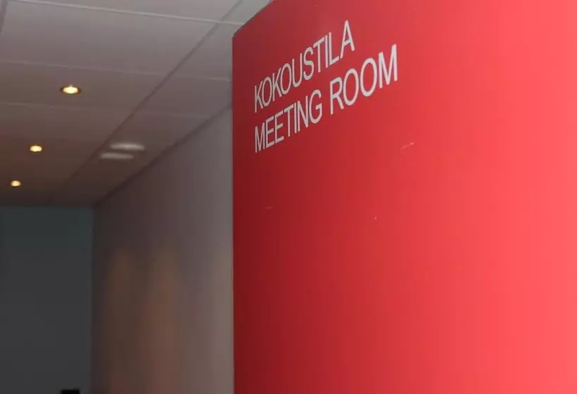هتل Tikkurila