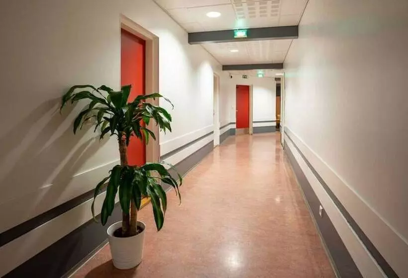 هتل Tikkurila