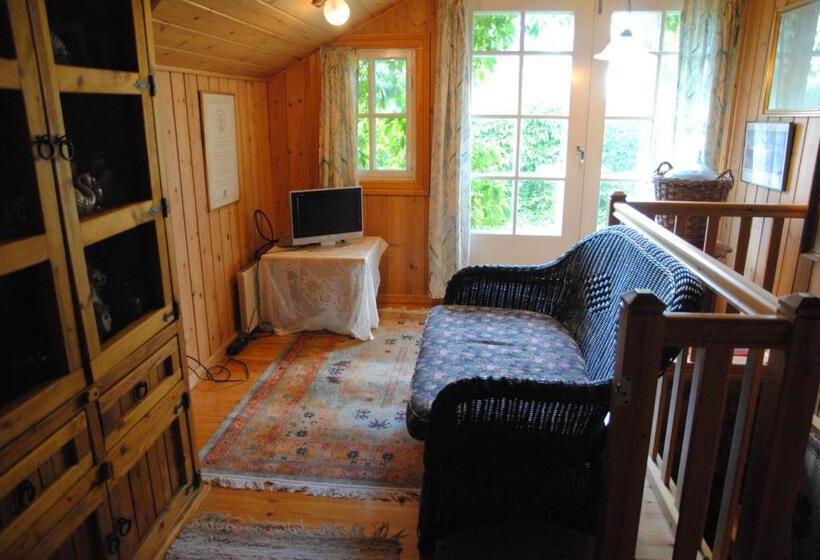 هتل Villa Antonius