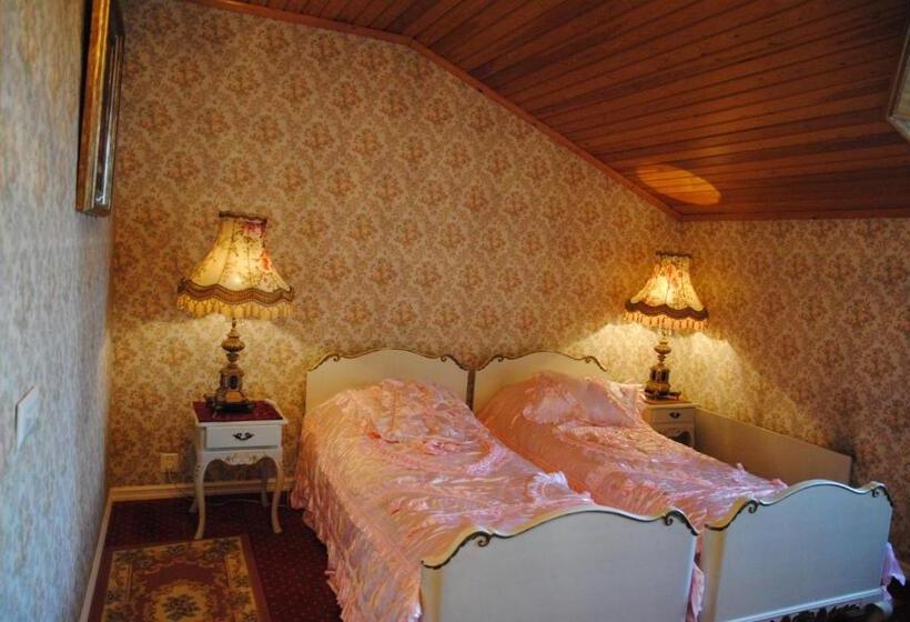 هتل Villa Antonius