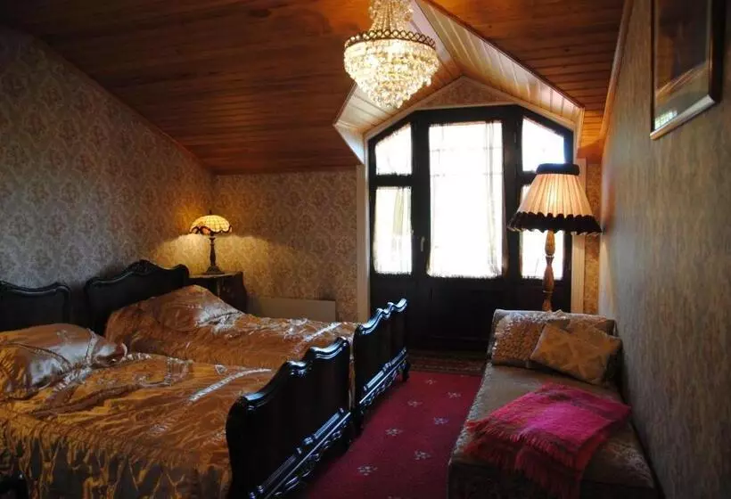 هتل Villa Antonius