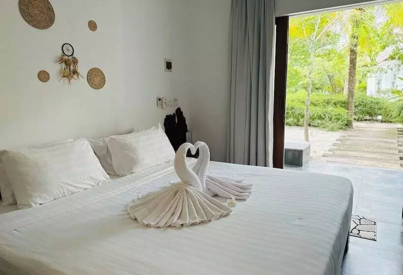 Long Set Resort