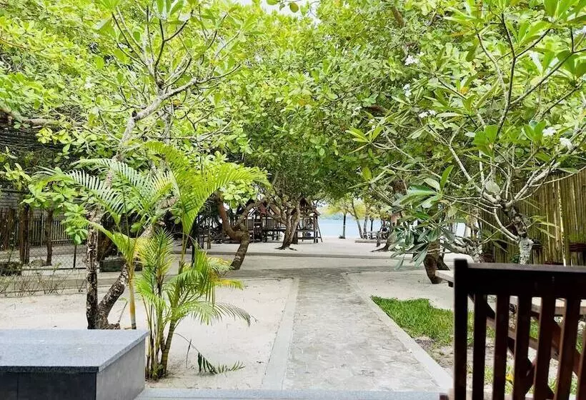 Long Set Resort